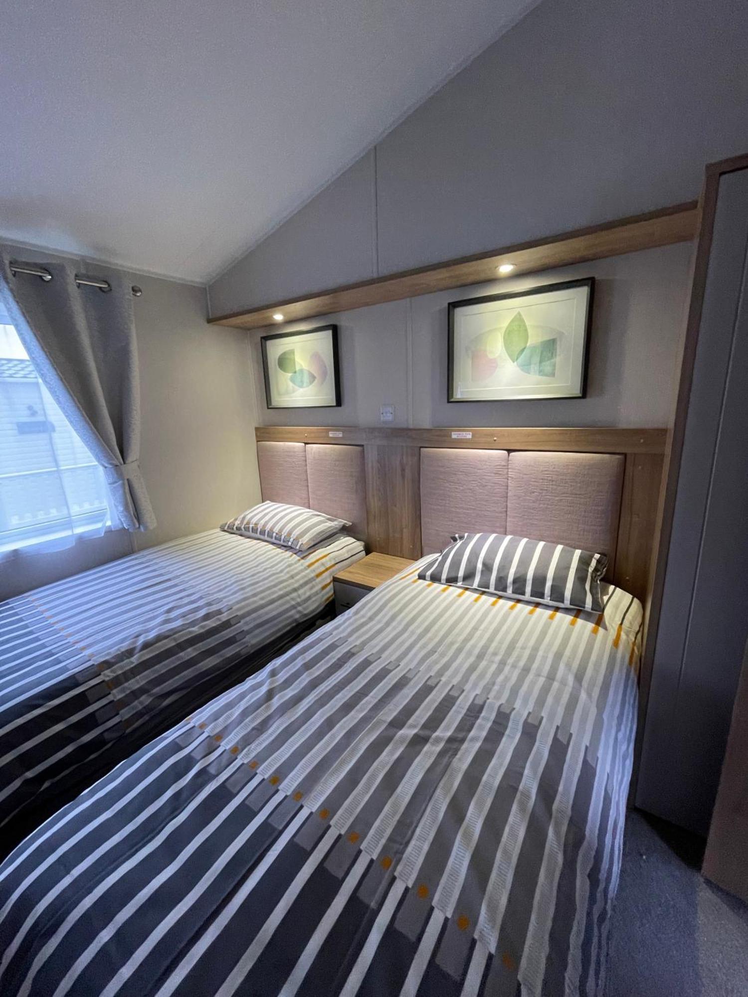2-6 Guests Holiday Chalet In Durdle Door West Lulworth Esterno foto